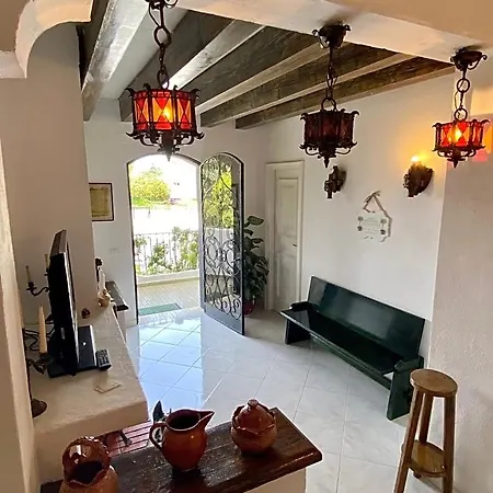 Casa Malo' Bed & Breakfast