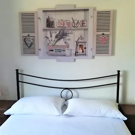 לינה וארוחת בוקר Casa Malo' איסקיה