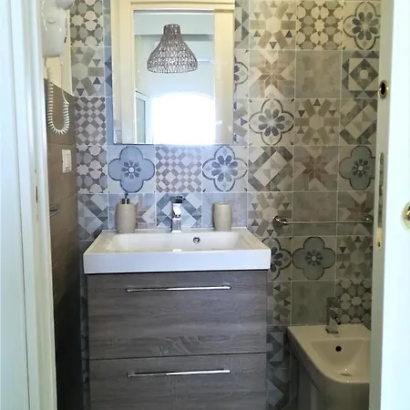לינה וארוחת בוקר Casa Malo' איסקיה